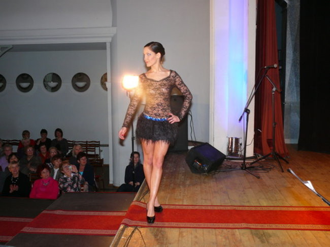 Panie w wieku 50+ w roli modelek (zdjęcia)