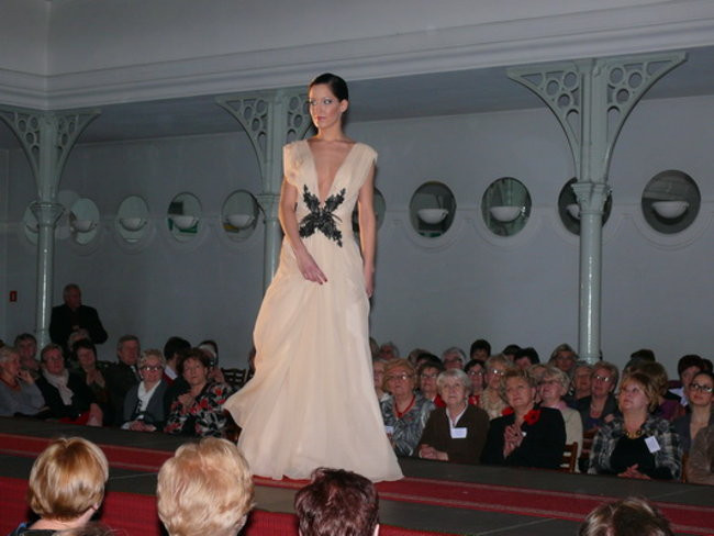 Panie w wieku 50+ w roli modelek (zdjęcia)