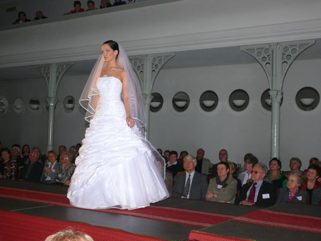 Panie w wieku 50+ w roli modelek (zdjęcia)