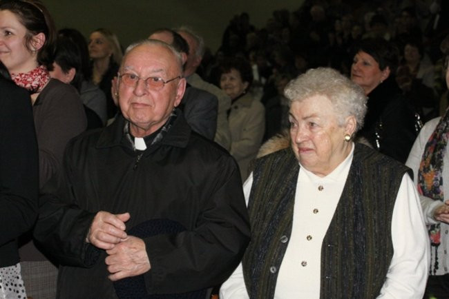 Patriotyczne śpiewanie (dużo zdjęć)