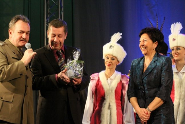 Patriotyczne śpiewanie (dużo zdjęć)