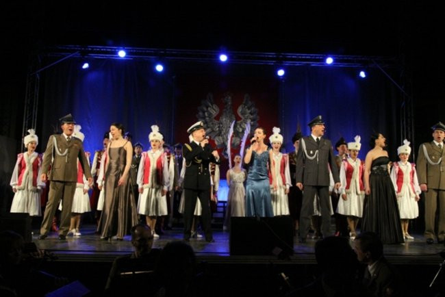 Patriotyczne śpiewanie (dużo zdjęć)