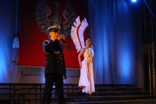 Patriotyczne śpiewanie (dużo zdjęć)