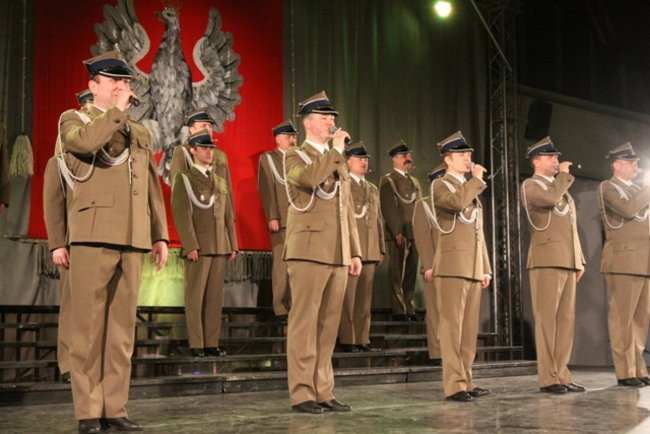 Patriotyczne śpiewanie (dużo zdjęć)