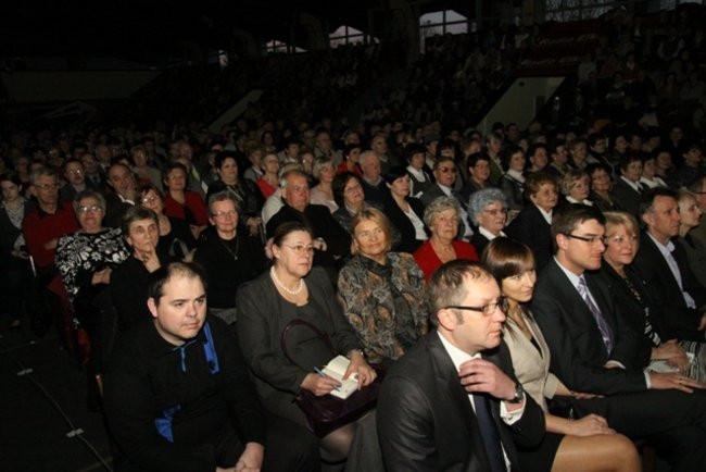 Patriotyczne śpiewanie (dużo zdjęć)