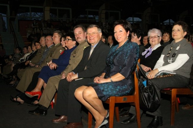 Patriotyczne śpiewanie (dużo zdjęć)