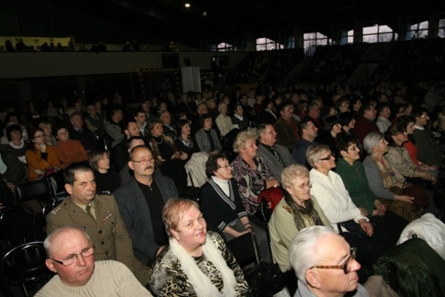 Patriotyczne śpiewanie (dużo zdjęć)
