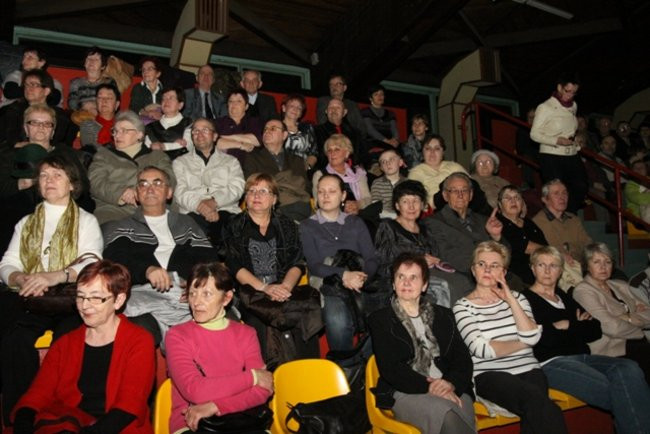 Patriotyczne śpiewanie (dużo zdjęć)