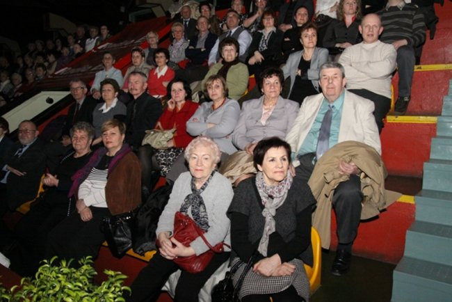 Patriotyczne śpiewanie (dużo zdjęć)