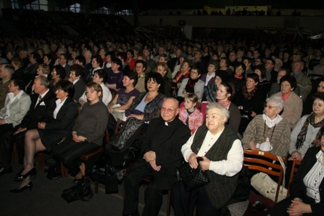 Patriotyczne śpiewanie (dużo zdjęć)