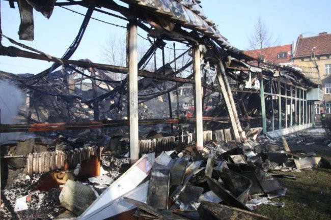 Po pawilonie zostały zgliszcza (zdjęcia)