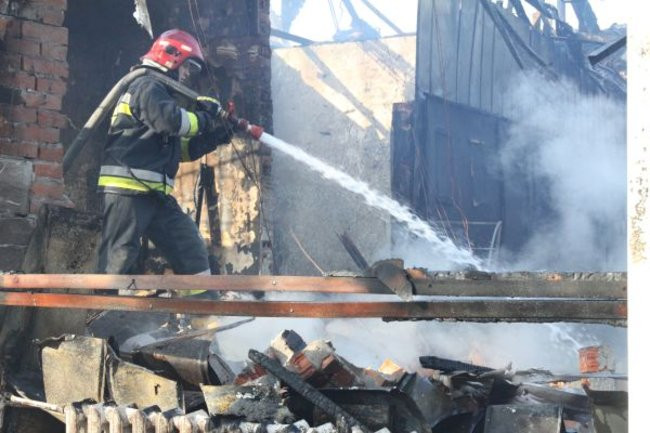 Po pawilonie zostały zgliszcza (zdjęcia)