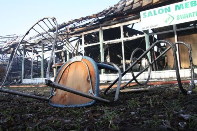 Po pawilonie zostały zgliszcza (zdjęcia)