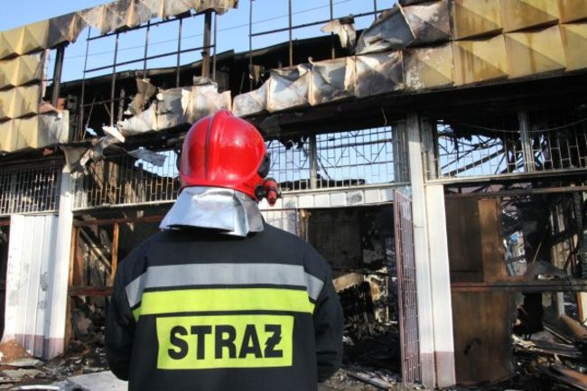 Po pawilonie zostały zgliszcza (zdjęcia)