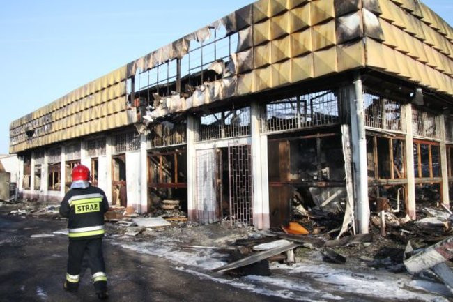 Po pawilonie zostały zgliszcza (zdjęcia)