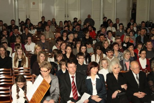 Szkoła dziękuje za wsparcie (zdjęcia)