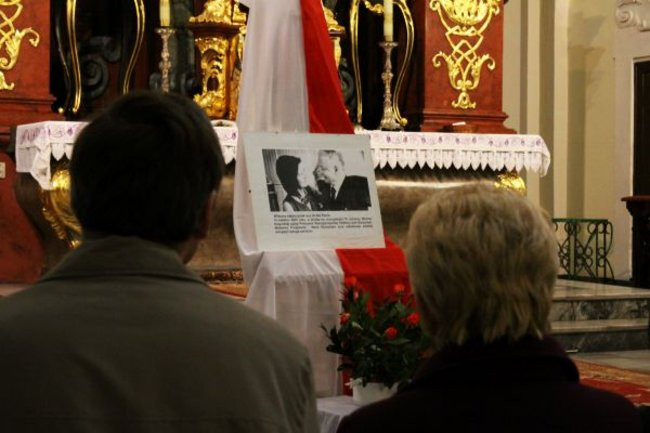 Co nam zostanie z żałoby? (zdjęcia)