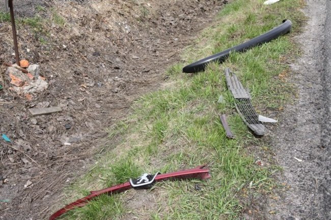 Motocyklista jest nieprzytomny (zdjęcia)