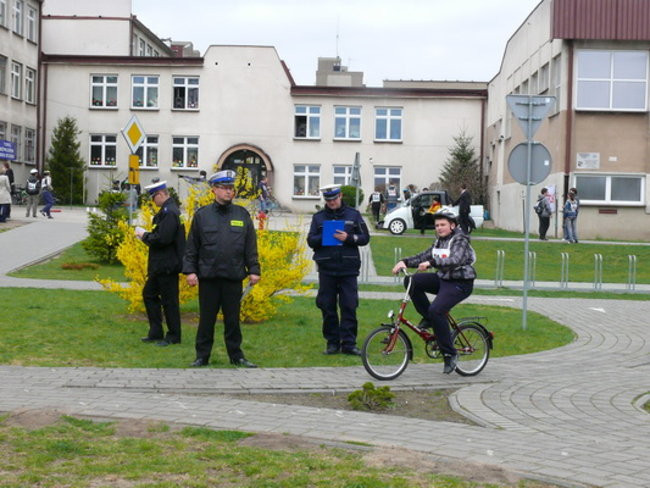 Bezpieczni na drodze (zdjęcia)