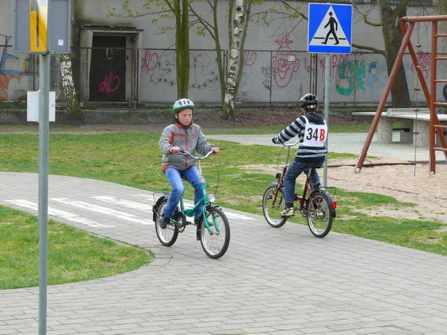 Bezpieczni na drodze (zdjęcia)