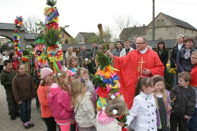 Święcenie palm w parafii w Kaczkowie (zdjęcia)