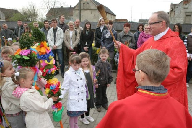 Święcenie palm w parafii w Kaczkowie (zdjęcia)