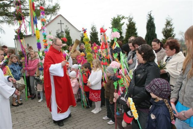 Święcenie palm w parafii w Kaczkowie (zdjęcia)