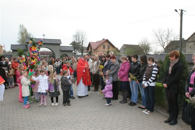 Święcenie palm w parafii w Kaczkowie (zdjęcia)
