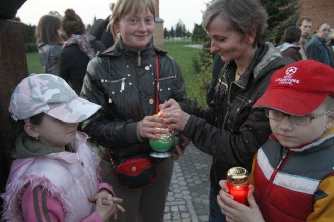 Idąc wspominali Jana Pawła II (zdjęcia)