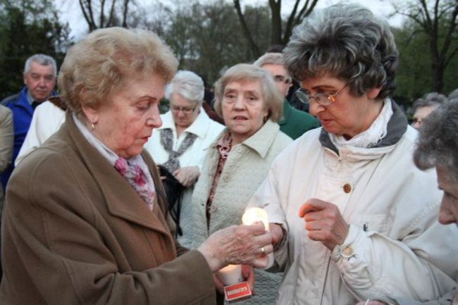 Idąc wspominali Jana Pawła II (zdjęcia)