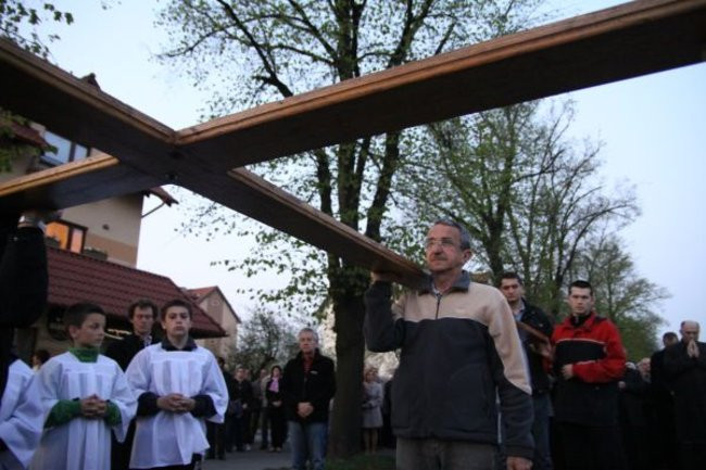 Idąc wspominali Jana Pawła II (zdjęcia)