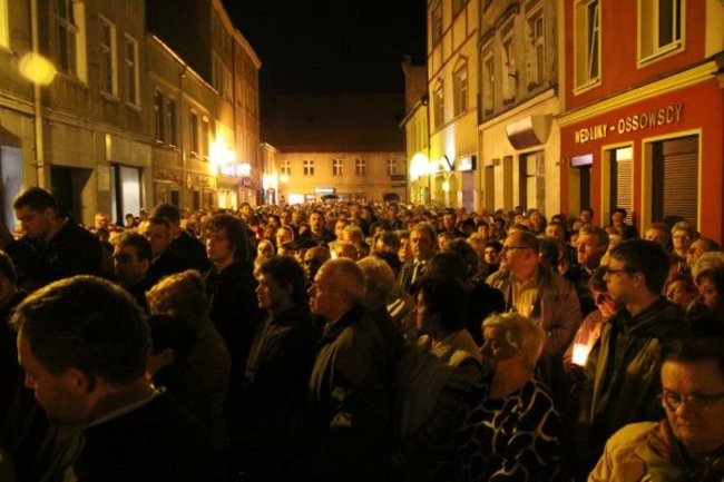 Idąc wspominali Jana Pawła II (zdjęcia)