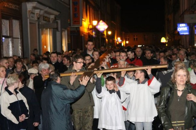 Idąc wspominali Jana Pawła II (zdjęcia)