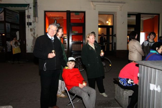 Idąc wspominali Jana Pawła II (zdjęcia)