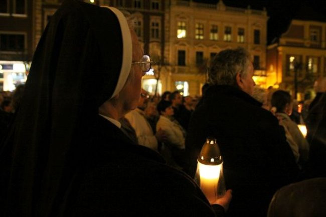 Idąc wspominali Jana Pawła II (zdjęcia)