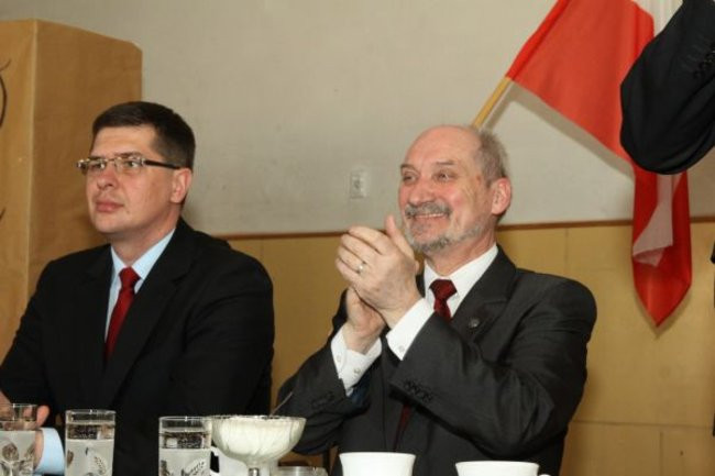 Szczegóły dramatycznego lotu tupolewa (zdjęcia)