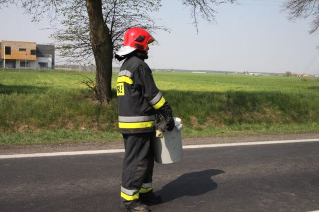 Z tira wyciekł olej  (zdjęcia)