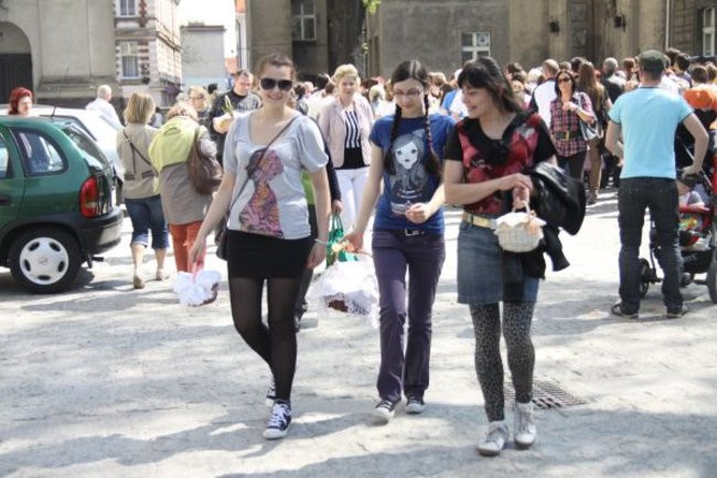 Wielka Sobota - święcimy potrawy na wielkanocy stół (zdjęcia)