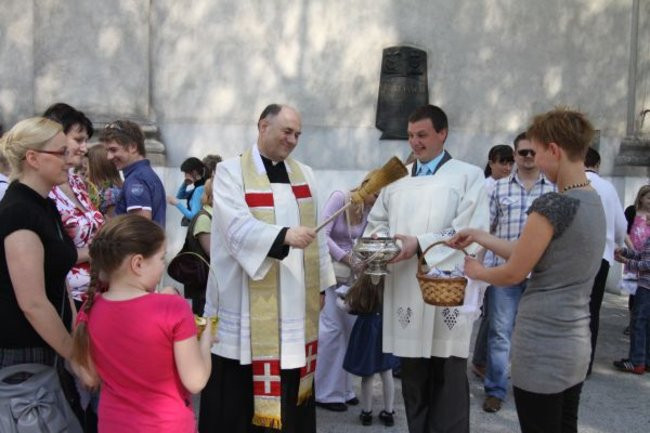 Wielka Sobota - święcimy potrawy na wielkanocy stół (zdjęcia)