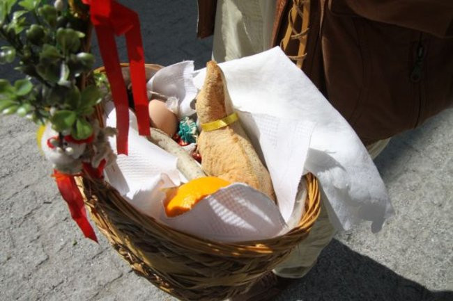 Wielka Sobota - święcimy potrawy na wielkanocy stół (zdjęcia)