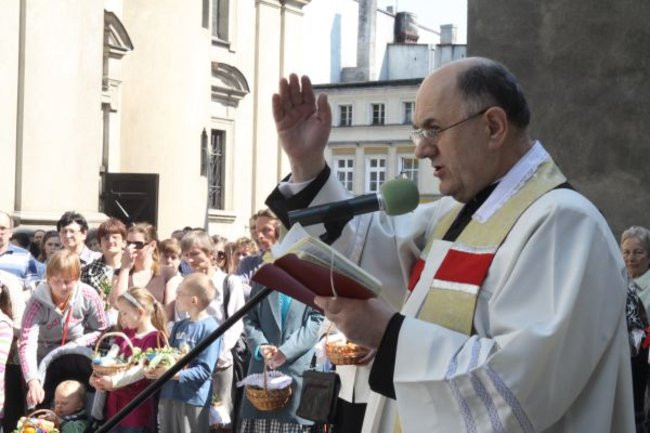 Wielka Sobota - święcimy potrawy na wielkanocy stół (zdjęcia)