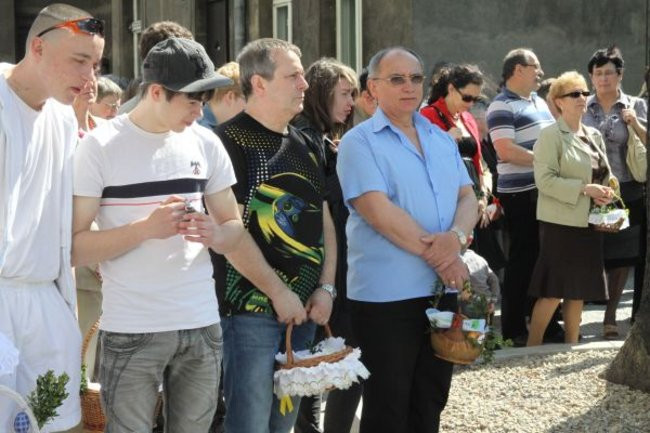 Wielka Sobota - święcimy potrawy na wielkanocy stół (zdjęcia)