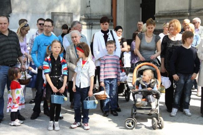 Wielka Sobota - święcimy potrawy na wielkanocy stół (zdjęcia)