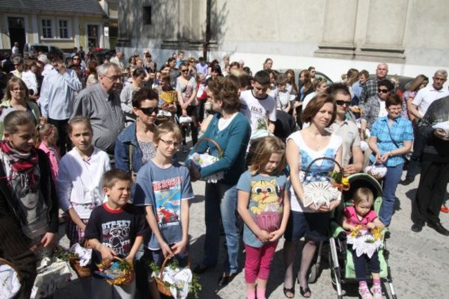 Wielka Sobota - święcimy potrawy na wielkanocy stół (zdjęcia)