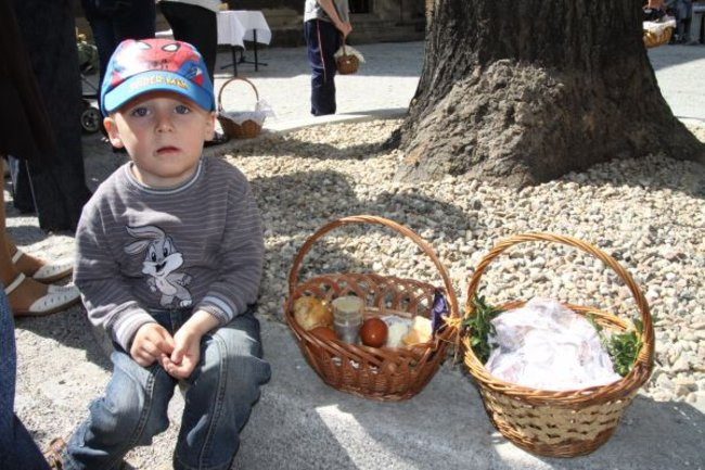 Wielka Sobota - święcimy potrawy na wielkanocy stół (zdjęcia)