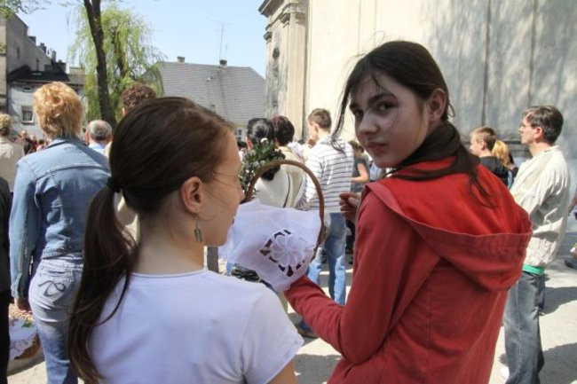 Wielka Sobota - święcimy potrawy na wielkanocy stół (zdjęcia)