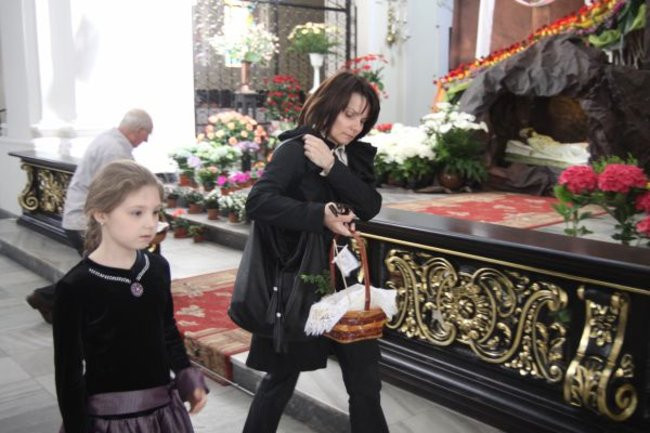 Wielka Sobota - święcimy potrawy na wielkanocy stół (zdjęcia)