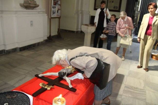 Wielka Sobota - święcimy potrawy na wielkanocy stół (zdjęcia)