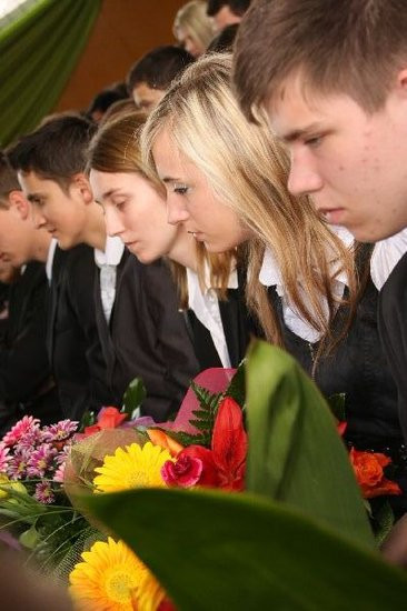 Pożegnanie trzecioklasistów w LO nr 4 (zdjęcia)