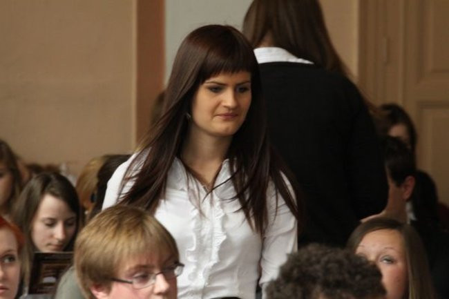 Absolwenci opuszczają mury III LO (zdjęcia)